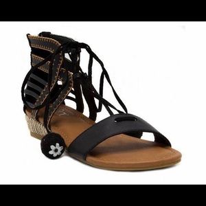 Sugar Dreamer Strap Sandal Size 6M New